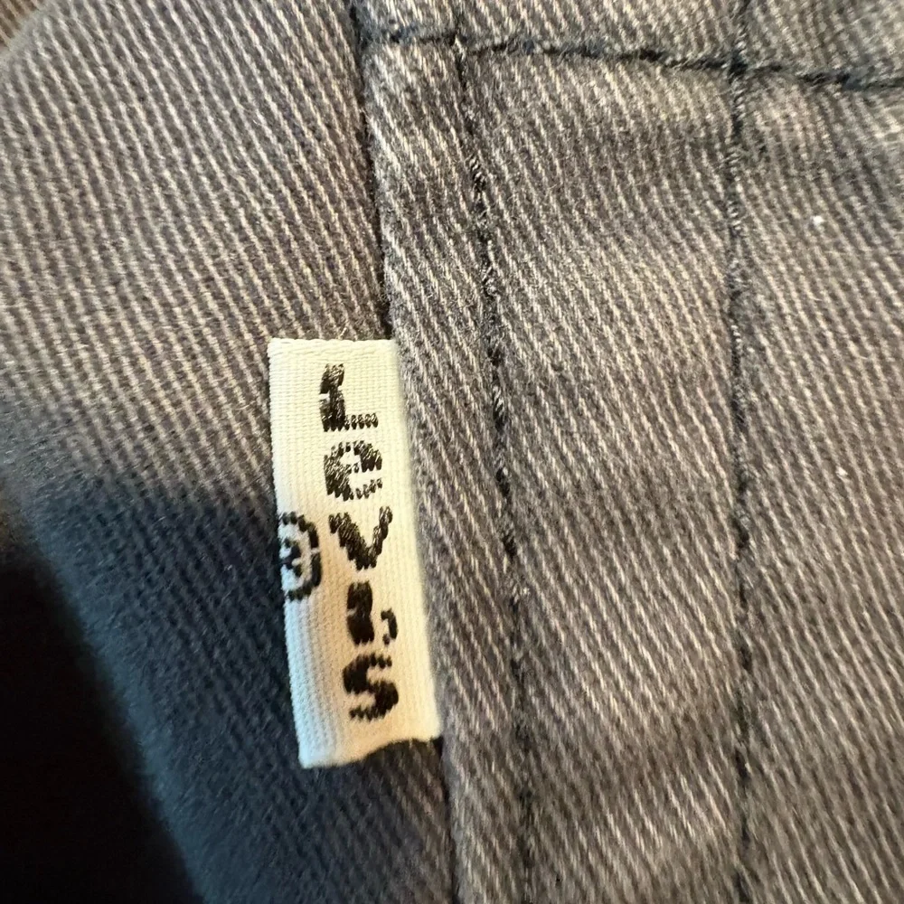 Levis stylish black